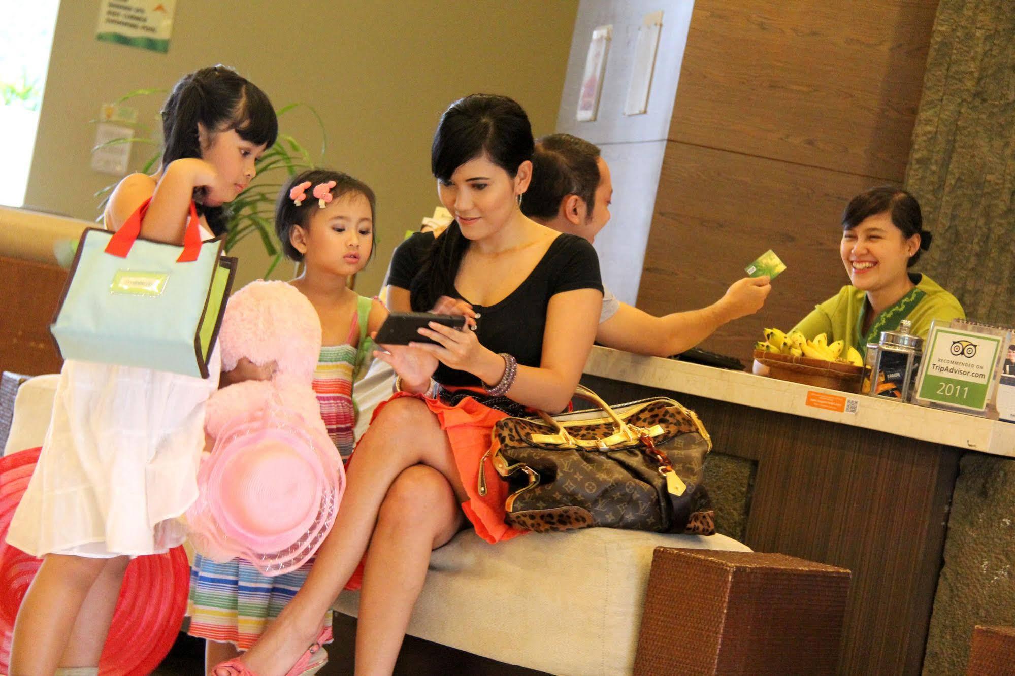 Banana Inn By Kagum Hotels Bandung Extérieur photo