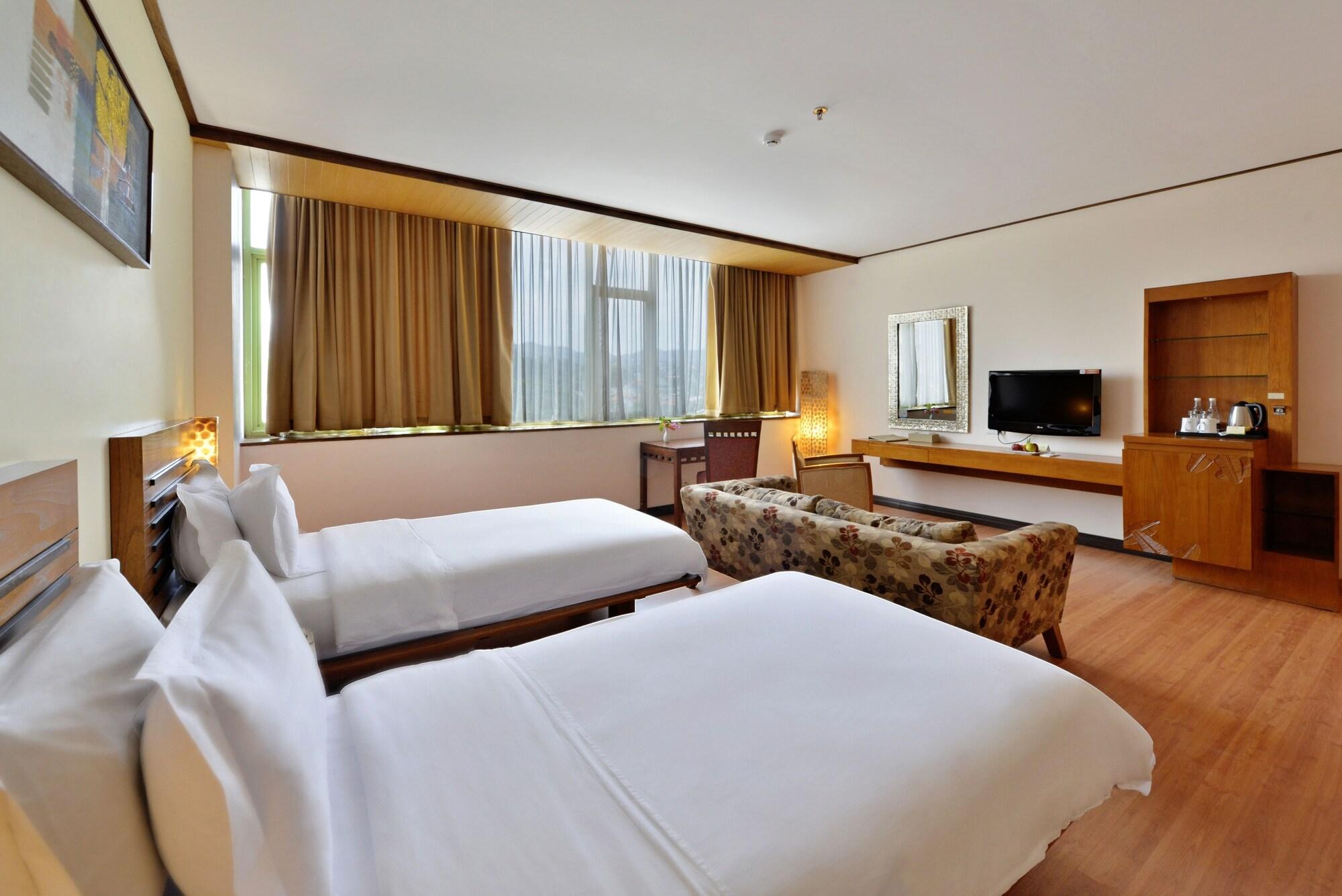 Banana Inn By Kagum Hotels Bandung Extérieur photo